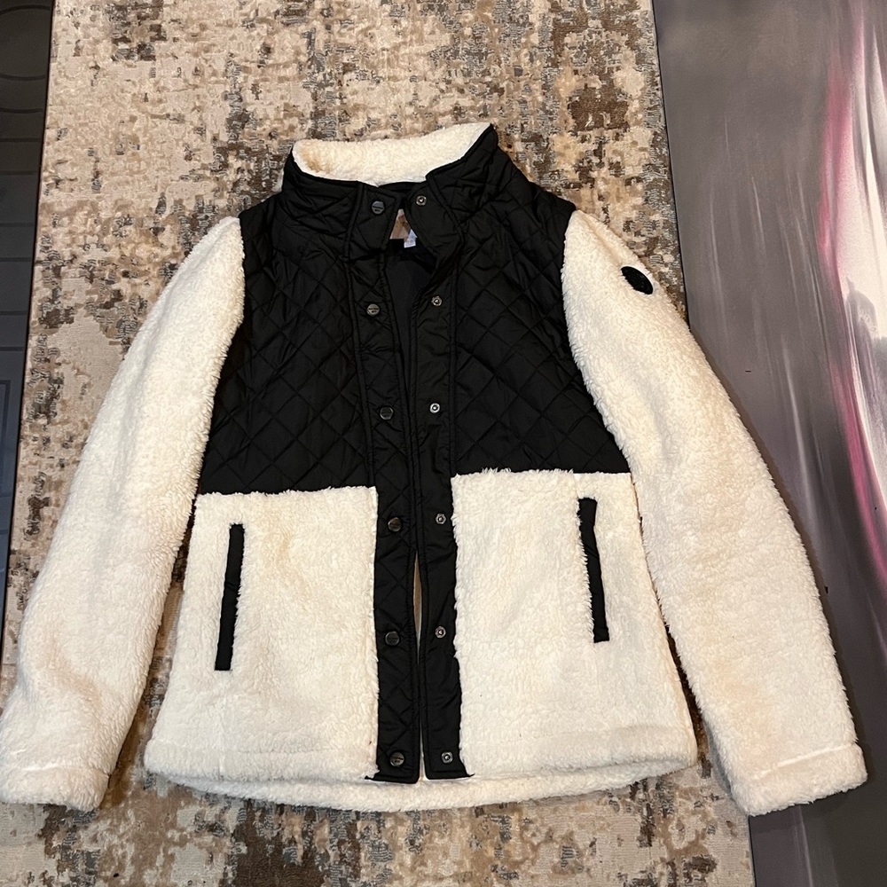 Steve Madden White and Black Fleece